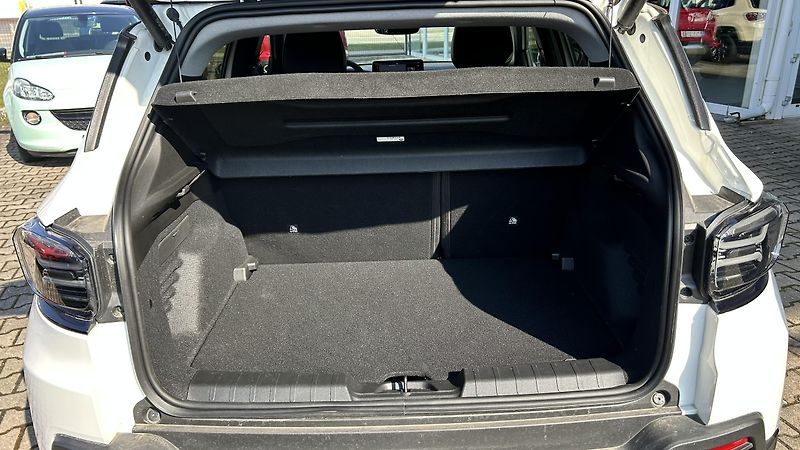 Jeep Avenger 1.2T Summit 110k AT - fotka 13 z 13