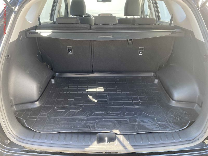 Hyundai Tucson (2020) 1.6 GDi, Trend, navi, kamera - fotka 7 z 19