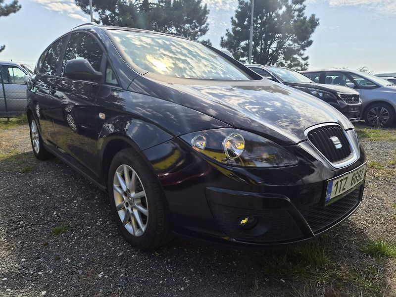 Seat Altea XL 1,6 TDI STYLE - fotka 2 z 15