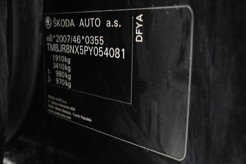 Škoda Octavia 1,5 TSI 110 kW DSG Style Záruk - fotka 12 z 32