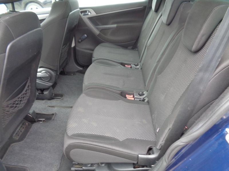 Citroën C4 Picasso 1,7 i 16V - fotka 15 z 15