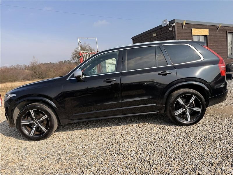Volvo XC90 2,0 R-DESIGN SERVISKA TAŽNÉ - fotka 8 z 42