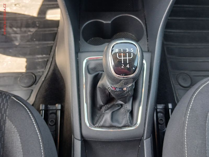 Škoda Rapid (2015) 1.4 TDi, 2.maj,ČR, Klima - fotka 18 z 22