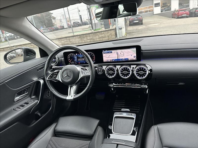 Mercedes-Benz CLA 200 Progressive - fotka 11 z 11
