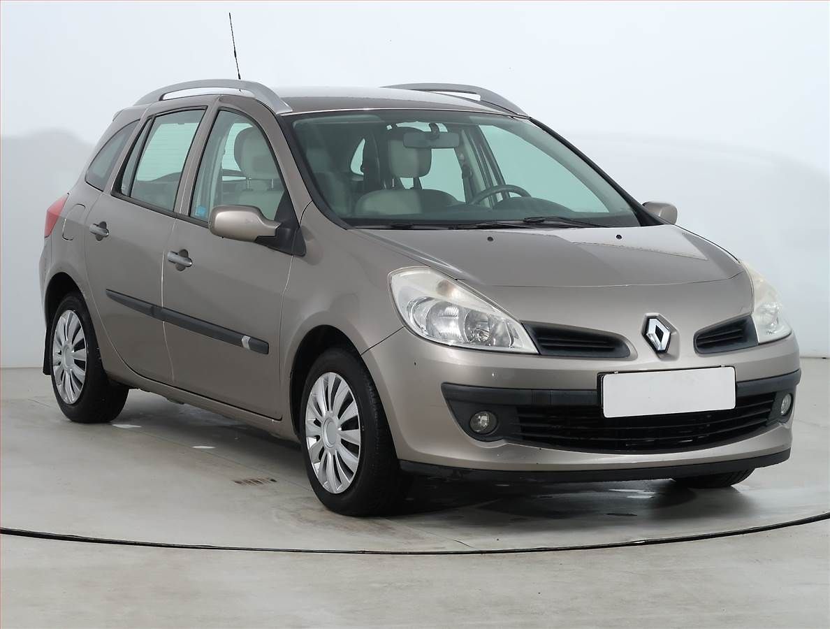 Renault Clio 1.2 TCe, nová STK, Tažné