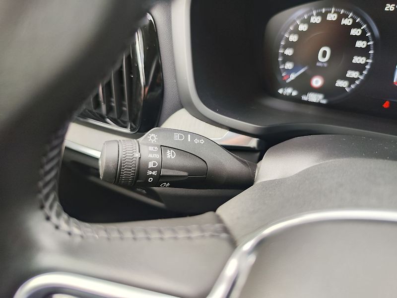 Volvo V60 B4 2.0/145kW 1.majitel 4x4 - fotka 29 z 36