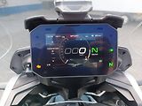 Moto Guzzi V 85 TT (2026) Travel Blu Zefiro - náhled 15