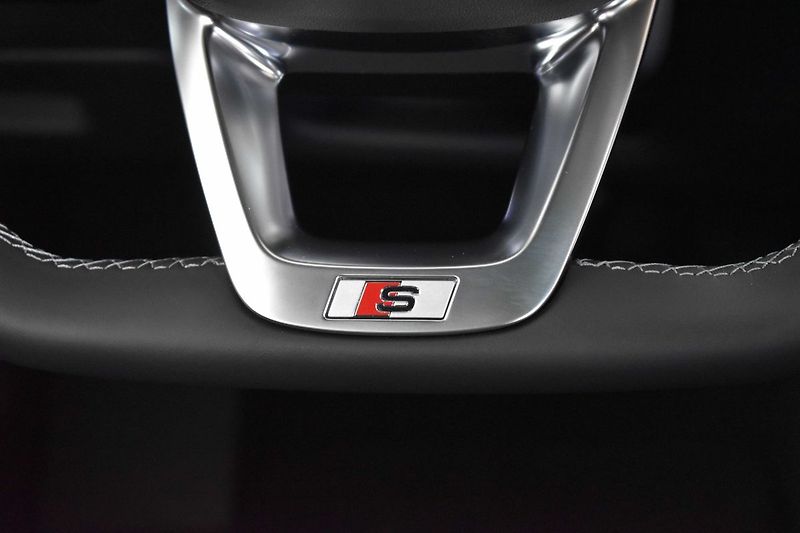 Audi Q7 55TFSI e*S-LINE*AIR*DPH*ZÁRUKA - fotka 21 z 52