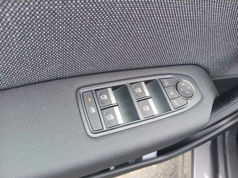 Renault Captur (2026) techno Eco-G 120 - fotka 20 z 24