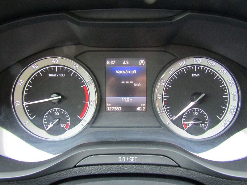 Škoda Karoq (2019) 1.0 TSI 81kW KAMERA - fotka 28 z 41
