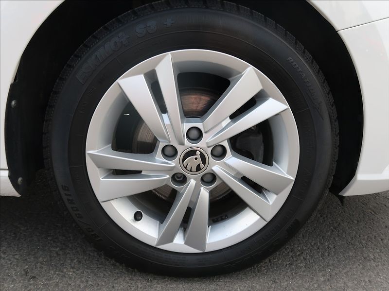 Škoda Fabia 1,0 TSi,70kW,1maČR,Serv.kn,DPH - fotka 22 z 25