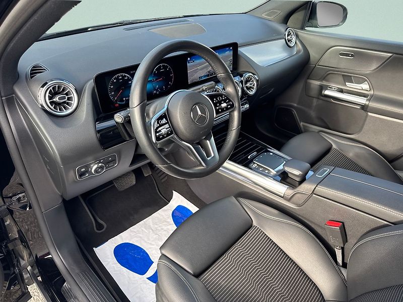 Mercedes-Benz GLA PROGRESSIVE 200d 4MATIC - fotka 9 z 21