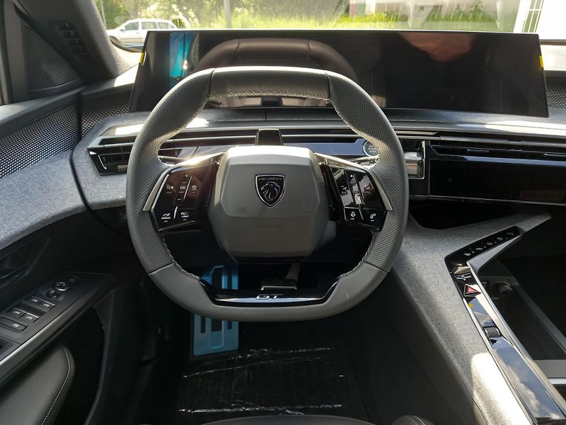 Peugeot 5008 (2026) GT Summer blue 145k e-DCS6 - fotka 25 z 39