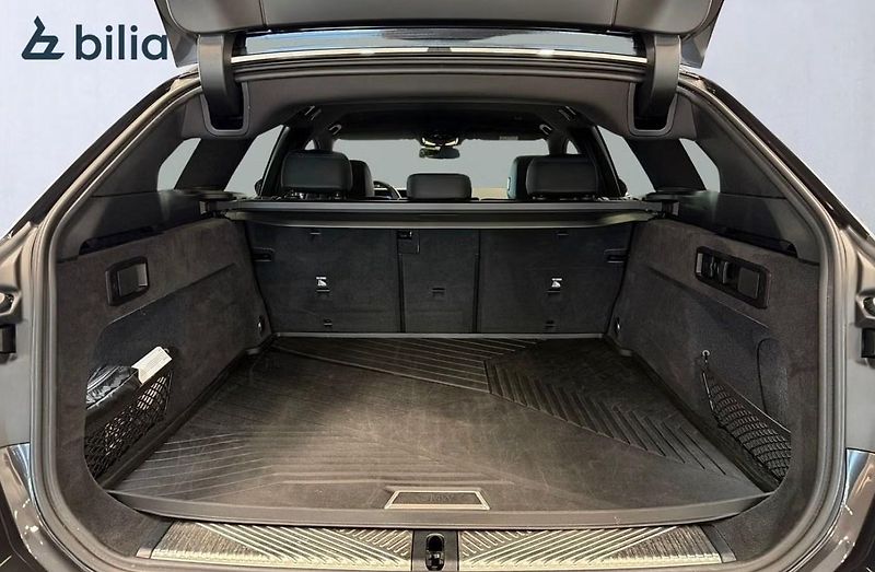 BMW i5 eDrive40 Touring M Kamera Taž. - fotka 10 z 18