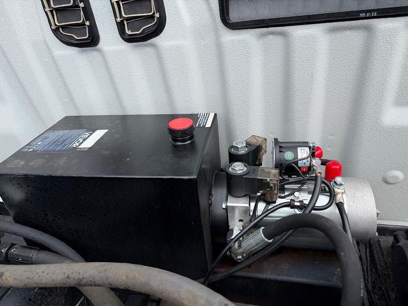 Ford Ranger 3,2 TDCi 4x4automat-kontejner - fotka 30 z 32