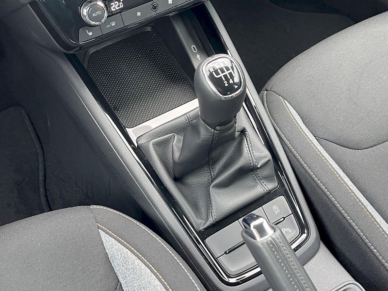 Škoda Kamiq (2025) 1.0 TSI 85kW Selection - fotka 12 z 33