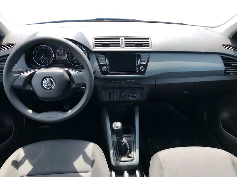 Škoda Fabia COMBI 1.0 TSi ACTIVE - fotka 5 z 27