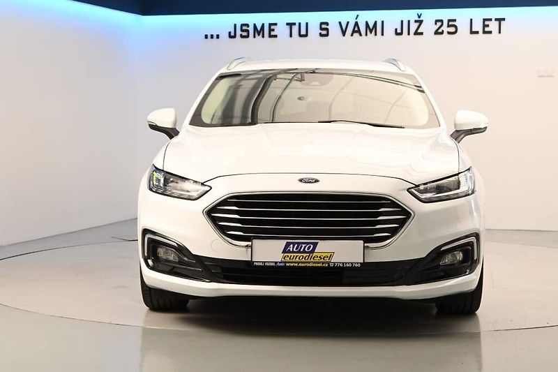 Ford Mondeo (2022) 2.0 140 KW LED SONY TITANIUM 8 - fotka 3 z 33