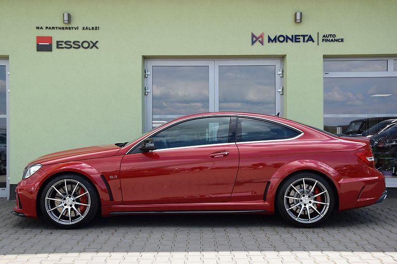 Mercedes-Benz Třídy C 63AMG BLACK-SERIES*6tKM!RARITA - fotka 11 z 43