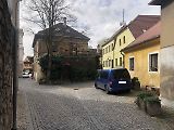 AutoMatky dlouhodobě trápí nedostatek bezpečnosti pro pěší v lokalitě Starého města, která je obytnou zónou. Řidiči například opakovaně překračují povolenou rychlost, jsou neohleduplní a parkují mimo vyznačená parkoviště.