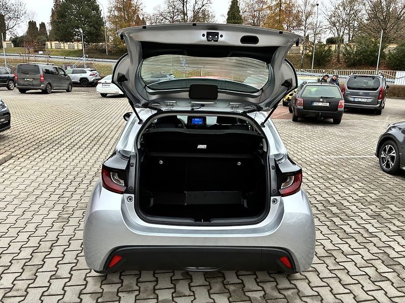 Toyota Yaris 1.5 Hybrid 116 Comfort - fotka 7 z 24