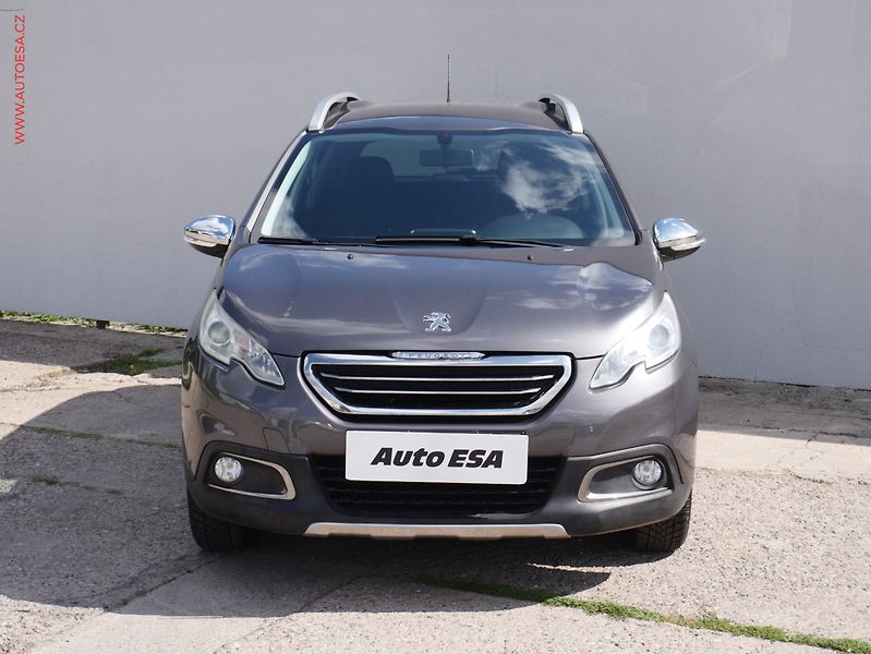 Peugeot 2008 (2015) 1.2i, AC, tempo - fotka 2 z 24