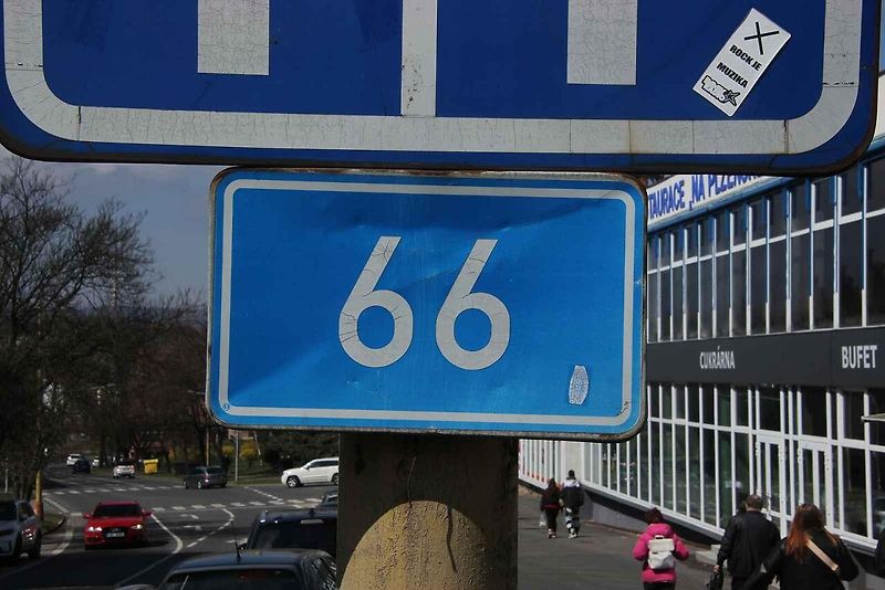 V Příbrami se sjela historická auta a motorky v rámci tradiční akce Česká Route 66.