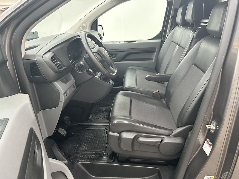 Toyota ProAce 2.0 D Active - fotka 6 z 22