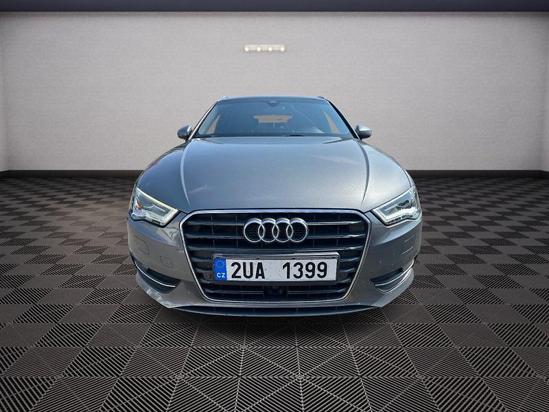 Audi A3 (2013) 2.0Tdi 110kw - fotka 2 z 40