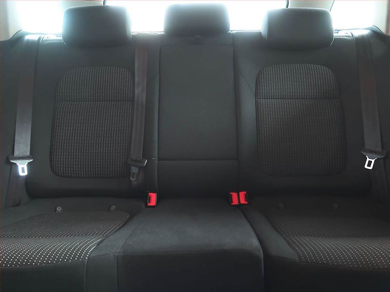 Škoda Superb (2012) 1.6 TDI, po STK, Tažné - fotka 10 z 14