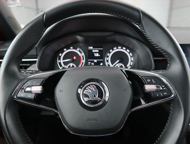 Škoda Kamiq (2022) 1.0 TSI, Tempomat - fotka 15 z 20