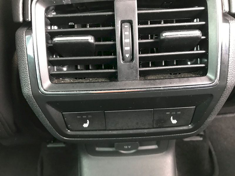 Škoda Karoq (2022) STYLE Plus TSI 1.5/110KW 6MP - fotka 17 z 25