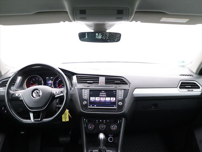 Volkswagen Tiguan 1,4 TSI 110kW DSG LED 1.Maj. - fotka 27 z 35