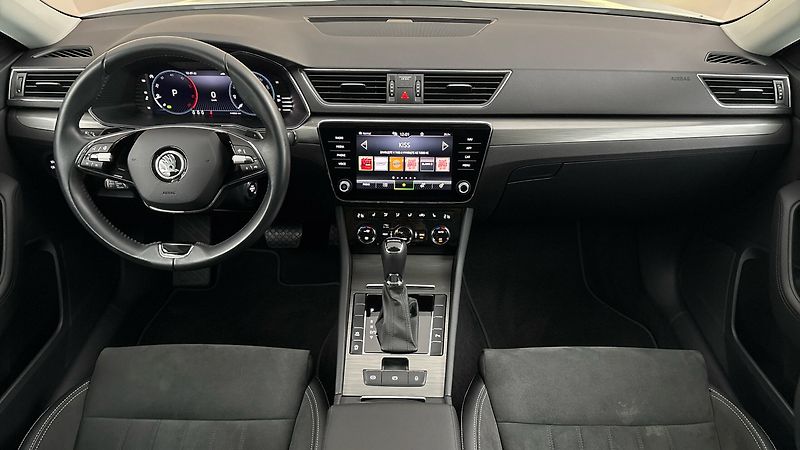 Škoda Superb 2.0 TDI DSG Style Combi - fotka 8 z 28