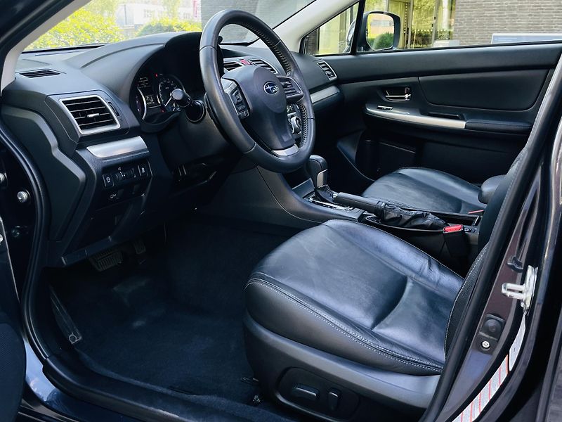 Subaru XV 2.0i 4x4 AUT 1MAJITEL SERVISKA - fotka 27 z 48