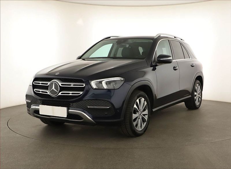 Mercedes-Benz GLE (2022) 300 d - fotka 2 z 19