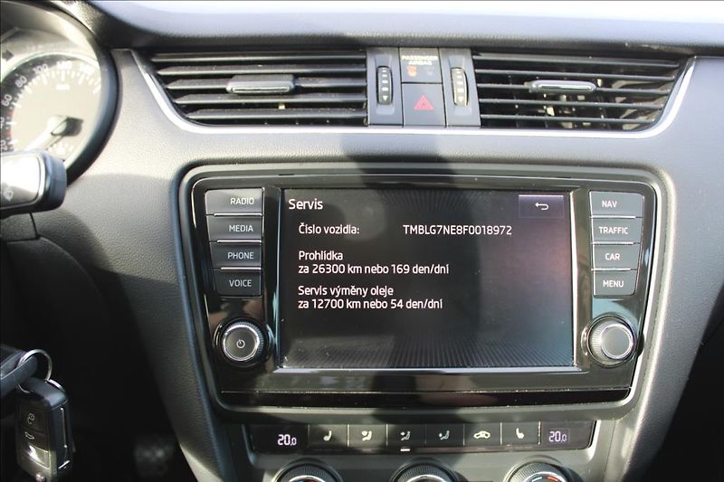 Škoda Octavia 1,6 TDi  4 x 4,ČR,XENONY,TOP - fotka 19 z 30