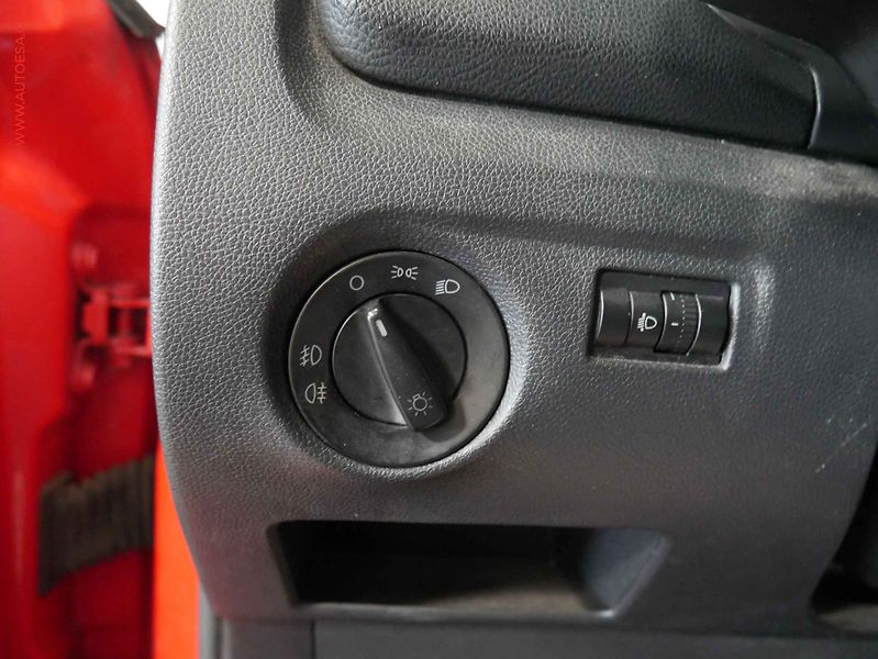 Škoda Fabia (2009) 1.4 i, 2.maj,ČR, TZ - fotka 14 z 15