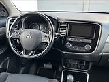 Mitsubishi Outlander 2,2 DI-D 150PS  Intense+ -7 4x - náhled 24