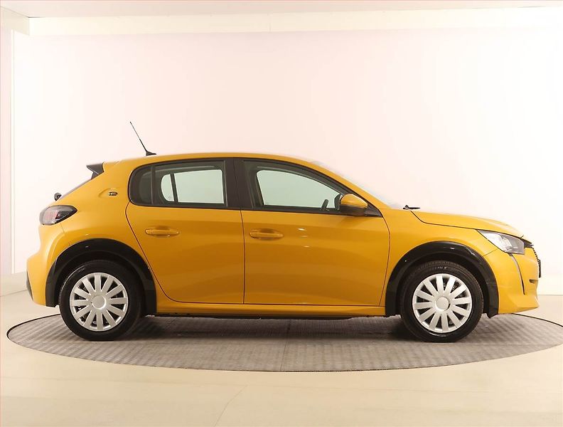 Peugeot 208 (2021) Active 50 kWh, SoH 93% - fotka 6 z 22