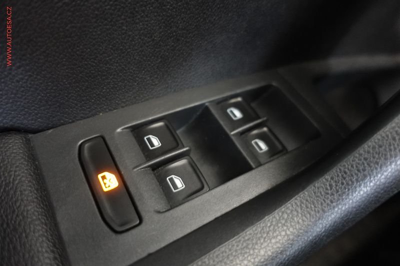 Škoda Octavia (2014) 1.6 TDi 4x4, 2.maj, AC, tempo - fotka 14 z 24