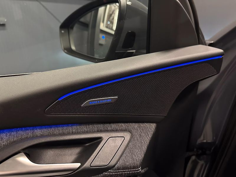 Audi Q6 e-tron perf. S-Line B&O Vzduch Pano - fotka 21 z 28