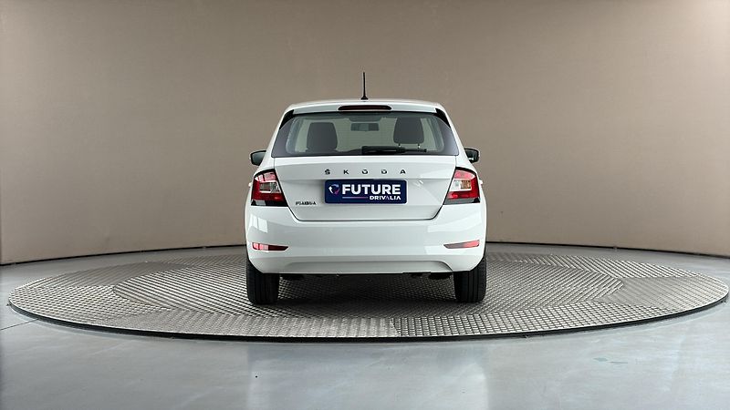 Škoda Fabia 1.0 TSI Active - fotka 5 z 23