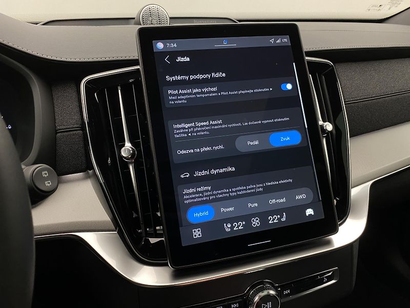 Volvo XC90 (2025) T8 AWD RECHARGE BLACK EDITION  - fotka 55 z 80