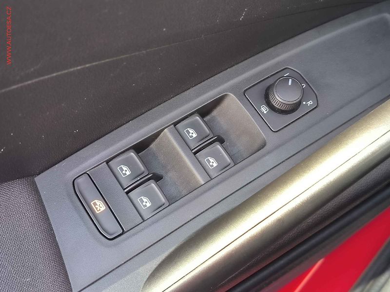 Škoda Fabia (2023) 1.0 TSi, 2.maj, LED, AC - fotka 20 z 21