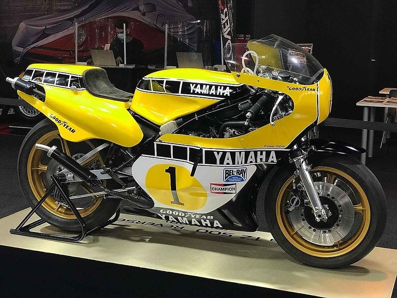 Kenny Roberts, Barry Sheene a Johny Cecotto při holandské TT 500 ccm v Assenu.