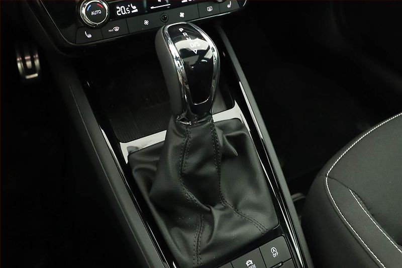Škoda Scala (2025) 1.0 TSI, Monte Carlo - fotka 10 z 17