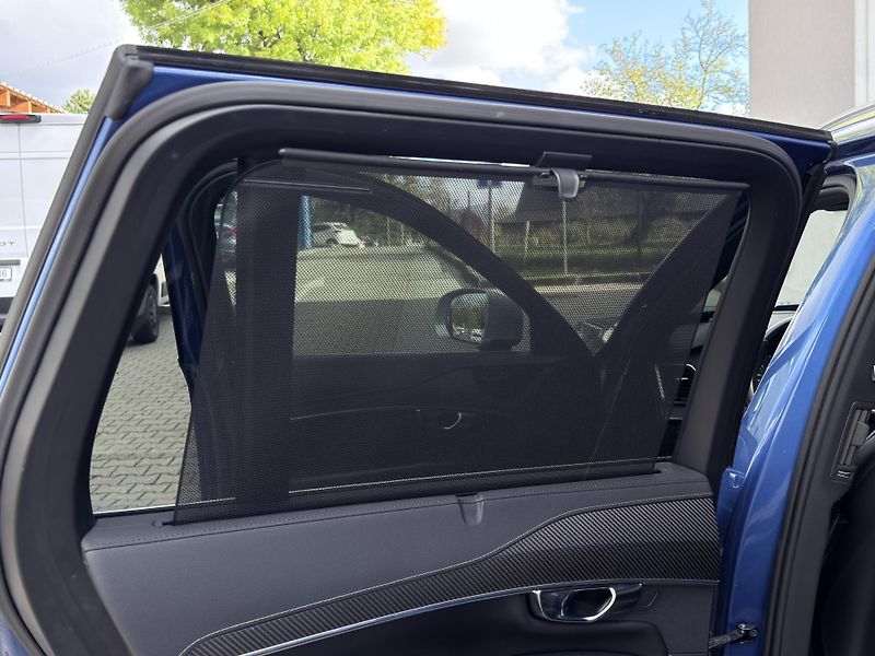 Volvo XC90 D5 AWD R-DESIGN PRO // VZDUCH  - fotka 15 z 60