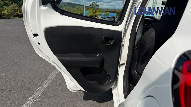 Citroën C1 1.0 FEEL - fotka 13 z 20