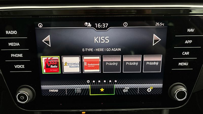Škoda Superb 2.0 TDI DSG 4x4 Style - fotka 11 z 27